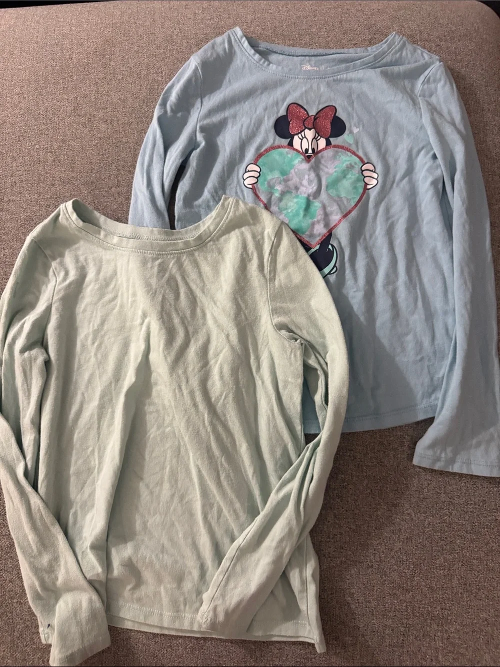 5/$15-Disney Light Blue Minnie Mouse Heart Long Sleeve Top